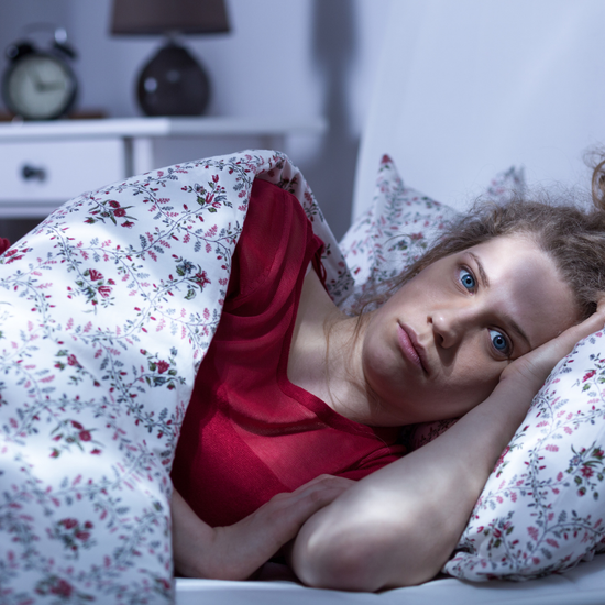 גם את מתקשה להירדם בלילה בגלל המצב? המלצות טבעיות לשיפור איכות השינה ❤️