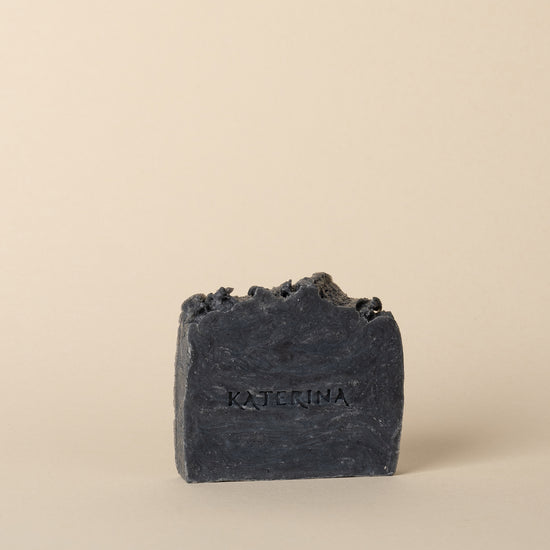 סבון פחם פעיל והמפ | Charcoal & Hemp Cleansing Bar